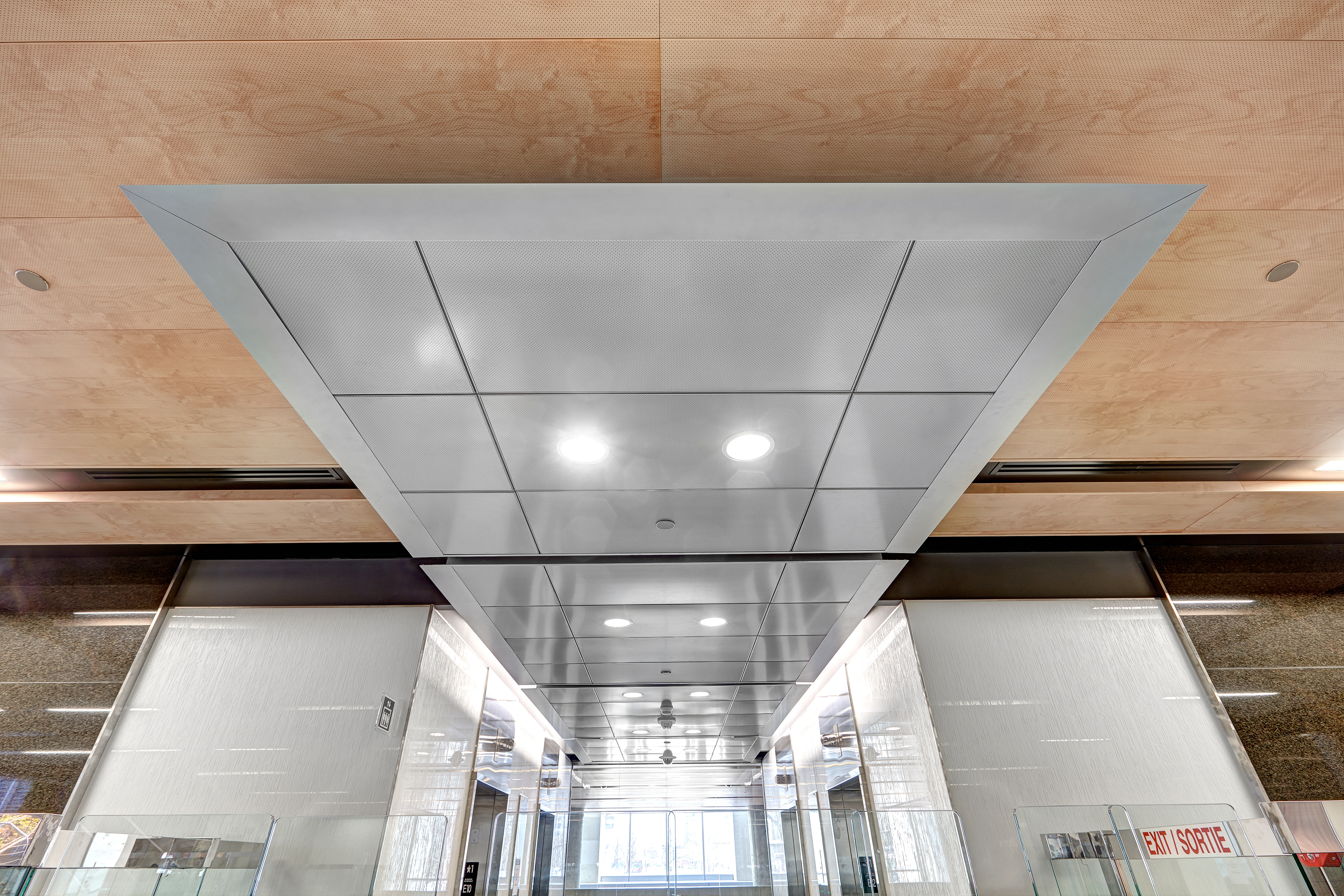Rockfon® Infinity™ Z Perimeter Trim