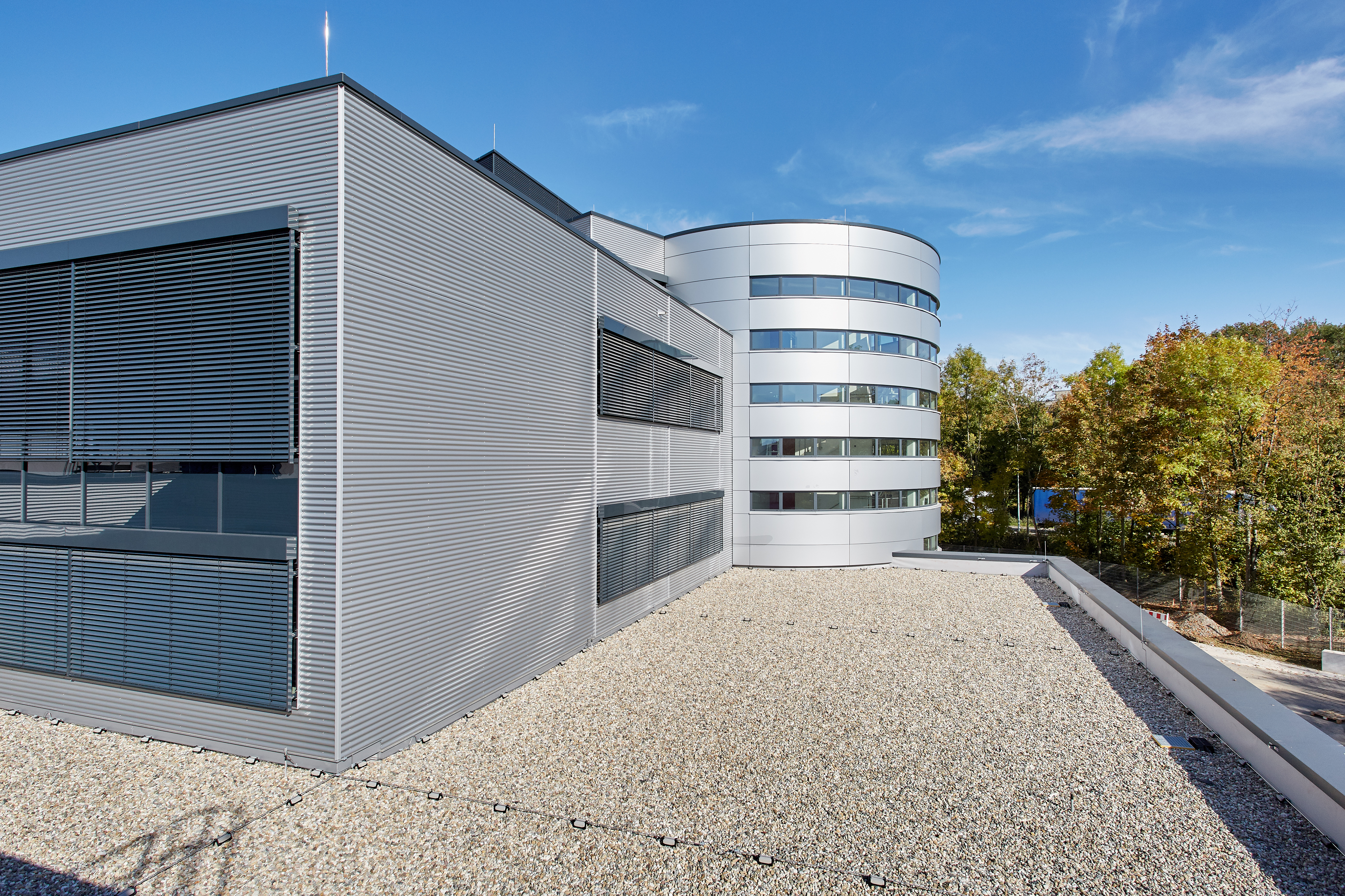 pim, flatroof, flat roof, fri, FRI, Flachdach, insulation, Solarrock, higher stressed flat roof, höher beansprucht, walkway, Wartungsweg, Germany, SEW Bruchsal 10/2017, Job 5091