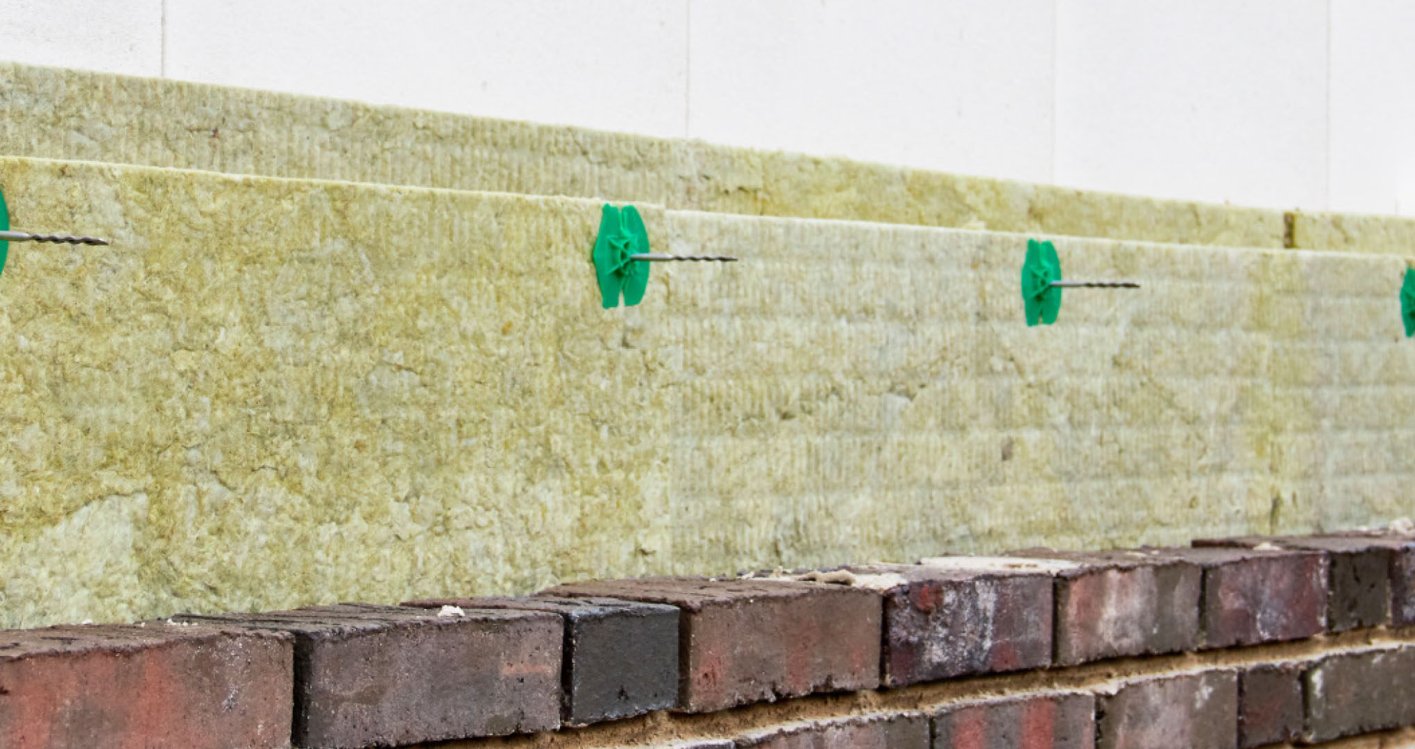 product, installation, cavity wall, cavity wall insulation, cavity wall insulation board, kernrock, kernrock 033, kernrock 035, kerndämmung, kerndämmplatte,   zweischaliges mauerwerk, brochure, broschüre, dämmung von außenwänden, germany, PIM