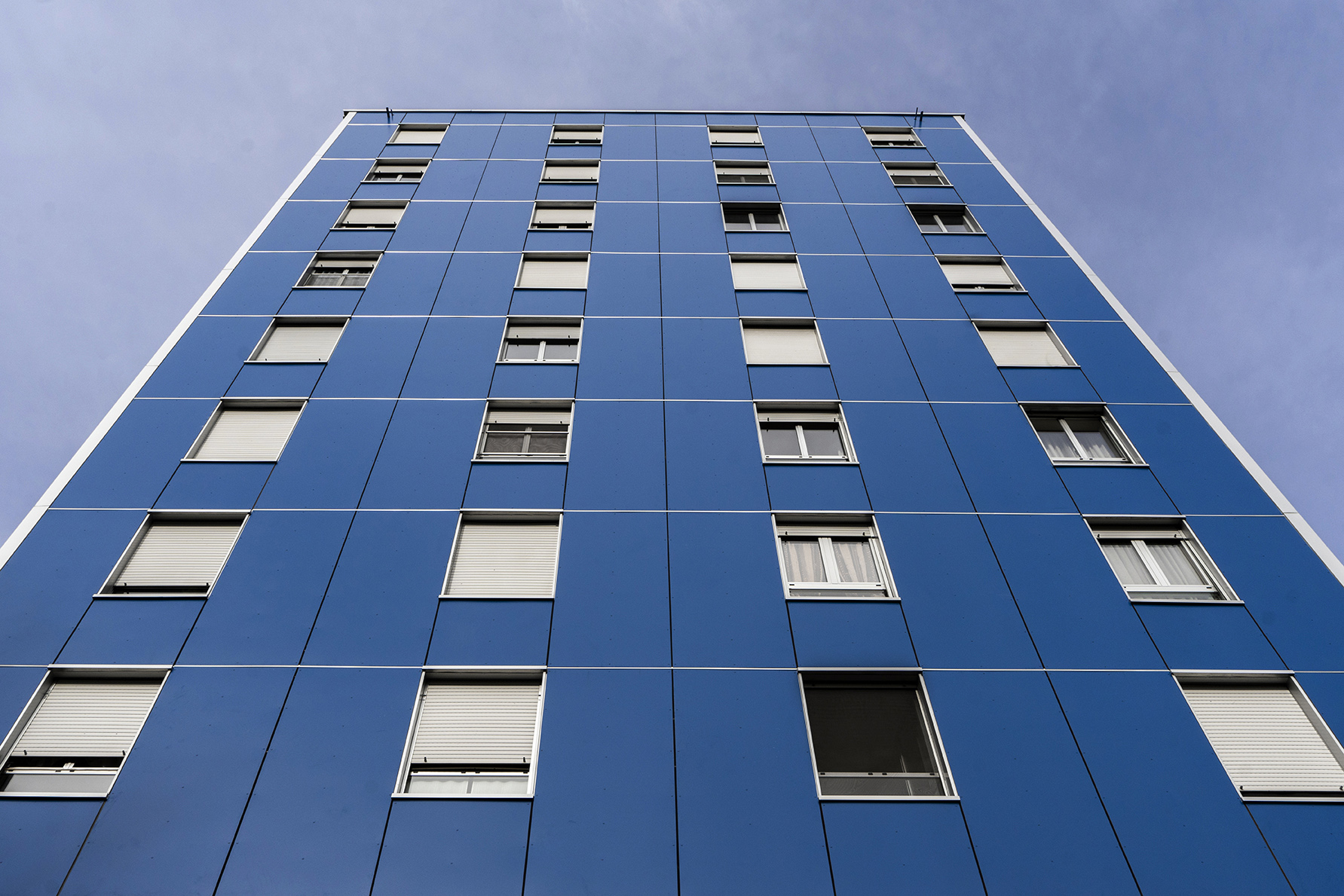 Rockpanel Case Study
Italy - Cologno
Rockpanel Colours